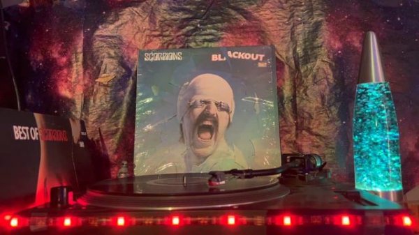 Scorpions (Blackout) - Side 1