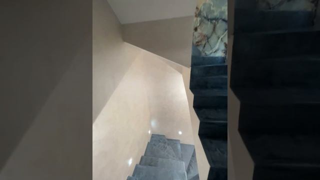 Лестницы и стены из микроцемента Deco Floors смотреть онлайн