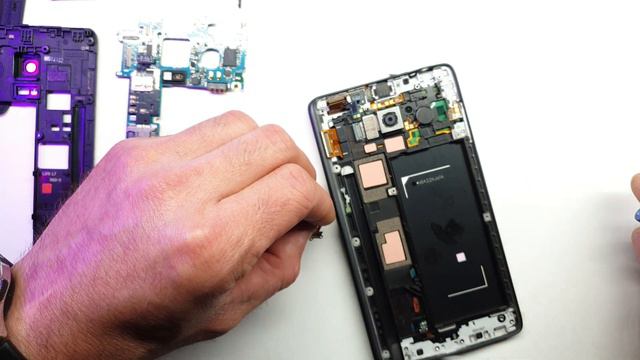 SAMSUNG Galaxy Note Edge Super Amoled Display Replacement and Teardown (this Phone have OIS Camera) смотреть онлайн