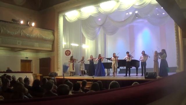 В. Сапожнин "Веселые скрипки" Струнный ансамбль РМГК при БГАМ, руководитель С. Д. Попова смотреть онлайн