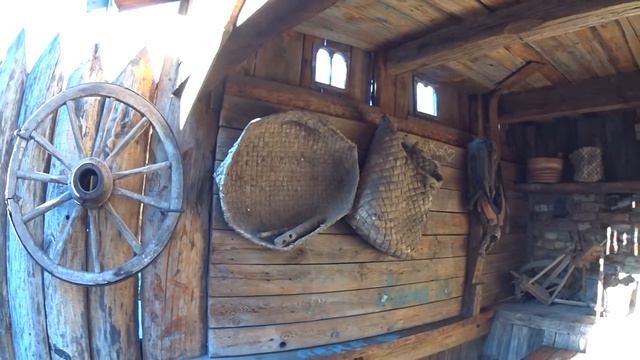 Pilgrimage to Russia. Day 9. Торжок. Кафе на ул. Сиверсова, 4 - крохотный музей крестьянской утвари смотреть онлайн