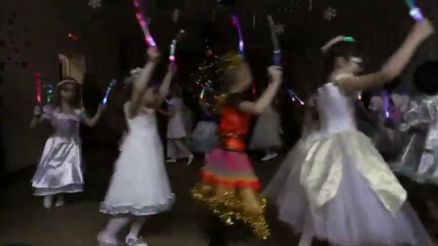 "Искорки" смотреть онлайн