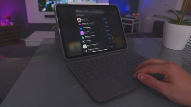 Logitech Folio Touch für das iPad Pro 11 Review deutsch смотреть онлайн