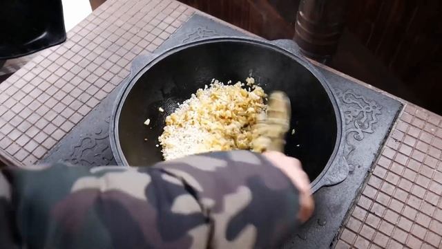 хачапури с сыром на шампурах, бри, камамбер, сыр с плесенью в тесте. ризотто с креветками смотреть онлайн