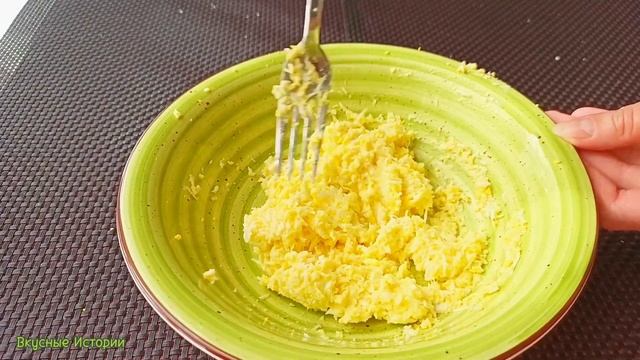 Салат АНАНАС с курицей, ананасами и грецкими орехами | Салат в виде ананаса смотреть онлайн