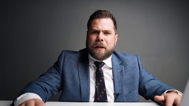 Watch Expert Reacts to Rappers' AWFUL Watches смотреть онлайн