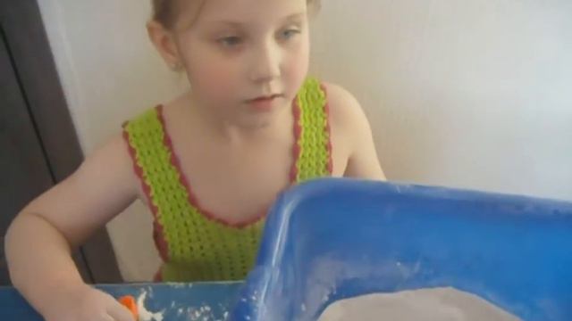 кинетический песок своими руками*kinetic sand with their hands смотреть онлайн