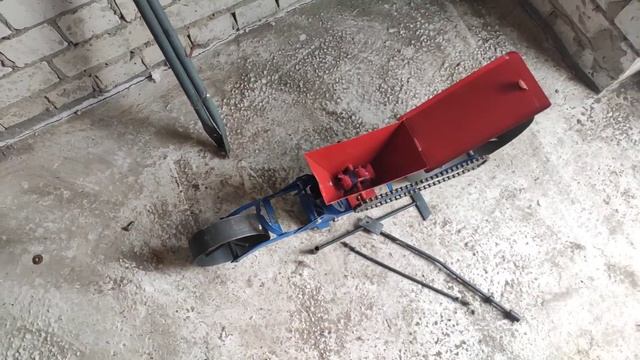 Сеялка для посадки чесночной воздушки (бульбочек) и внесения удобрений в почву смотреть онлайн