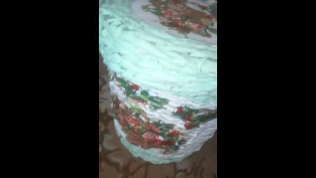 Обзор моих поделок из газетных трубочек ! смотреть онлайн