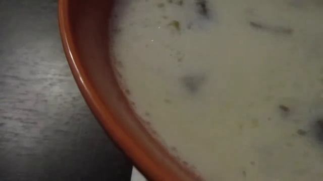 Пробую сырно-грибной суп/Бомж-обед в России