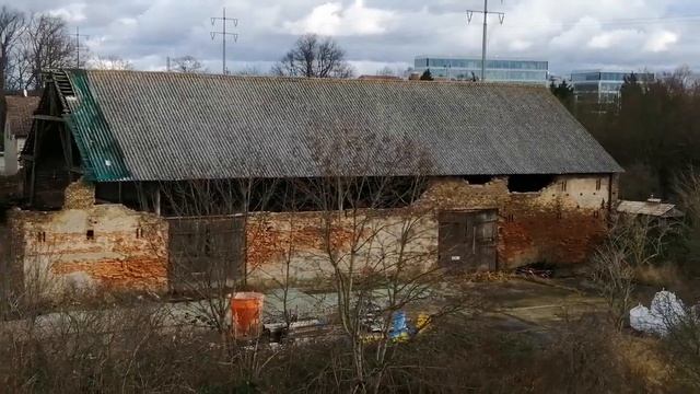 Шенефельд с высоты четвертого этажа Германия смотреть онлайн