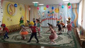 Праздник "День смеха" в подготовительной логопедической группе "Одуванчики"