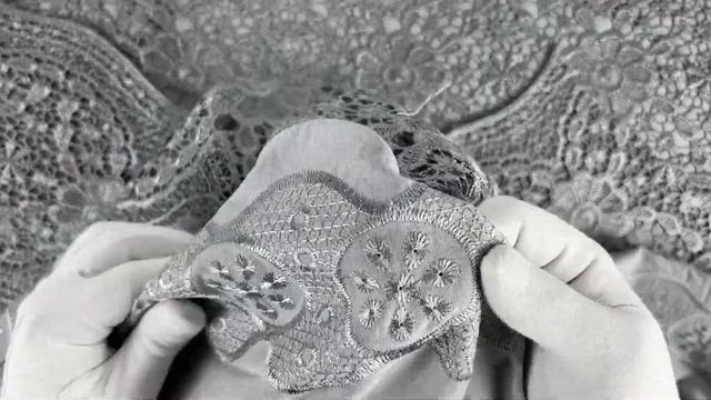 Штапель купон Вышивка цв. серый смотреть онлайн