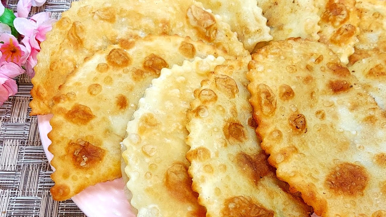 Сочные и хрустящие чебуреки. Такое тесто для Чебуреков получится в всех. Вкуснейший рецепт смотреть онлайн