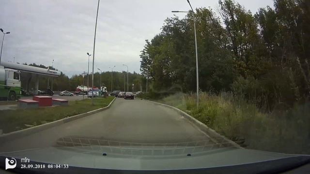 Картонная Кia Rio против Ларгуса смотреть онлайн