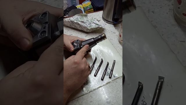 расточная головка на шпиндельной цанге ИСО 40 экономия места и 4ре резца смотреть онлайн