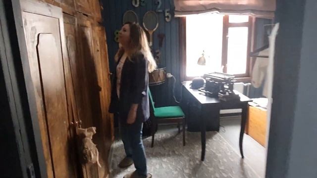 Фотодача на Рублевке «Родовое гнездо Иславское» - место для фото в винтажном интерьере уютной дачи.