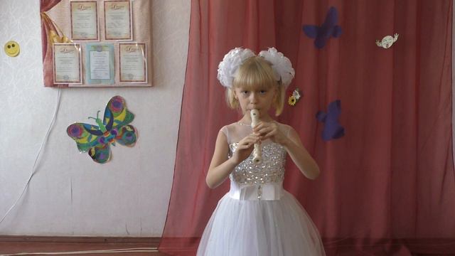 Євдокімова Анастасія, блокфлейта, 2кл., 7 років, В.Солонський "Колисанка для ляльки" e-moll смотреть онлайн