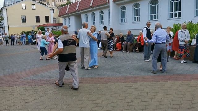 Застольная Песня, Звени Веселей! смотреть онлайн