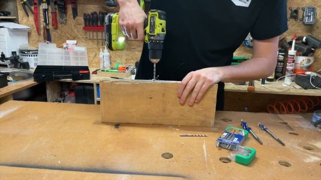 [Ryobi] Perceuse à Percussion One+ HP RPD18C