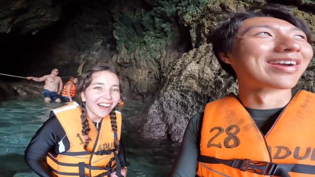 I Took my Family to Boracay in the Philippines ?? Life Cannot get Better than THIS смотреть онлайн