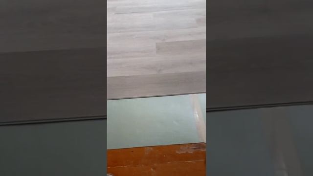 Ремонт в хрущëвке. Пол из кварцвинила. смотреть онлайн
