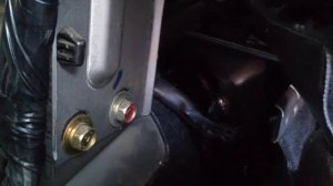 Lancer 9 Обманка Лямда 2 в разрыв   белого сигнального провода. Провод от мозгов до фишки