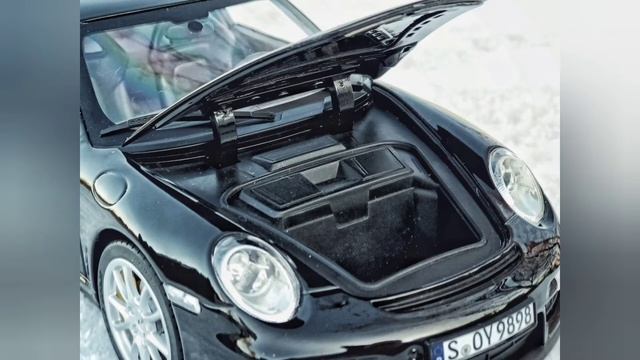 Porsche 911 GT2 1:18 By Norev смотреть онлайн