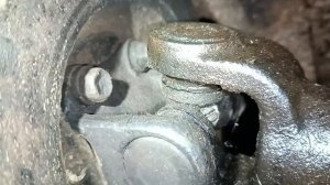 Как легко смазать крестовину карданного вала УАЗ, Газель и другие...