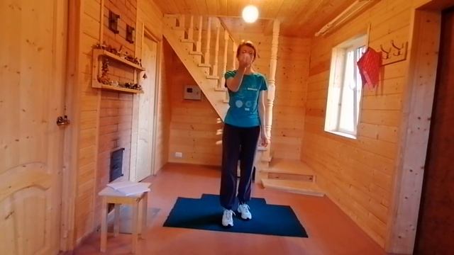 Упражнения с мягким мячиком смотреть онлайн