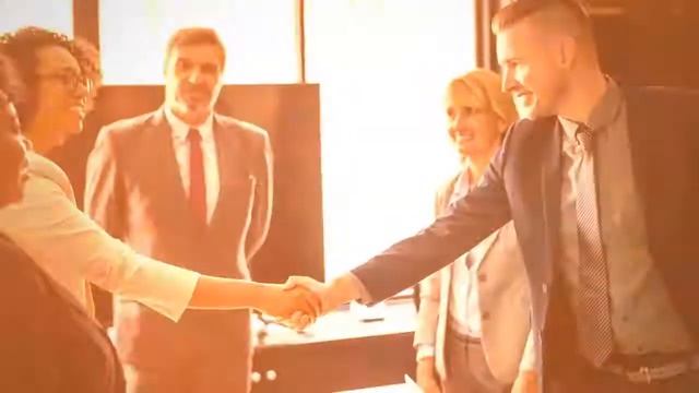 Как Влиться В НОВЫЙ КОЛЛЕКТИВ Как вести себя в новом коллективе смотреть онлайн