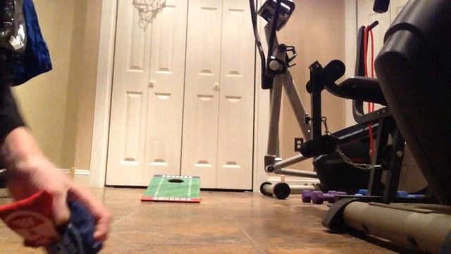 RLR tries TAILGATE BEAN BAG TOSS GAME! смотреть онлайн
