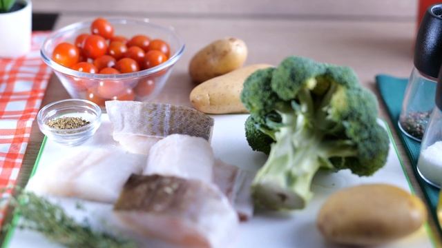 Медальоны из трески и брокколи смотреть онлайн