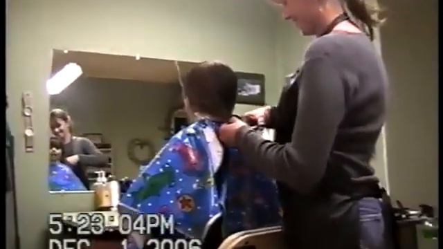 Garrett's First Haircut 12/01/2006  0085216868
