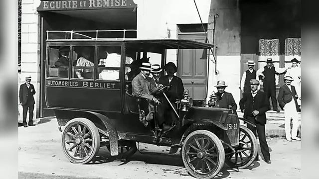 Почему такси в основном жёлтое и откуда появился этот шахматный рисунок на автомобиле. смотреть онлайн