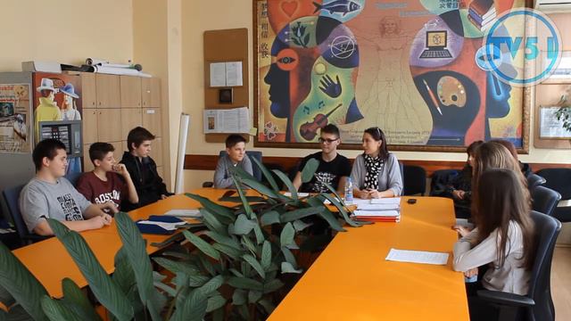 Ученици от 51 СОУ дебатират за образованието епизод2 смотреть онлайн