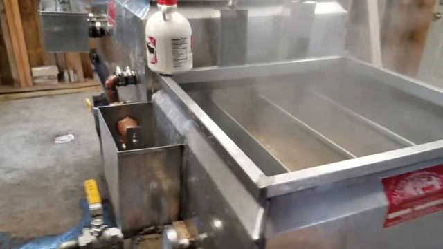 Making Maple Syrup at University Forests Sugar House смотреть онлайн