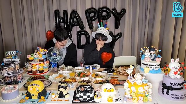 [VLIVE] OMEGA X ‘Xen’ - ❤HAPPY XEN DAY❤ | 220220