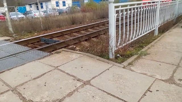 Электропоезд эт2м-131 Сообщением Шапки Санкт-Петербург Отправляется с платформы Поповка смотреть онлайн