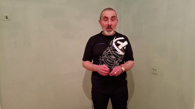 Нельзя давить на газ и на тормоз одновременно. смотреть онлайн