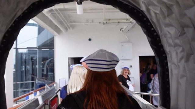 P&O Iona Embarkation Process Boarding Our FIRST Ever Cruise - Experiencing It All For The 1st Time смотреть онлайн