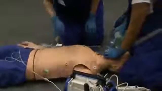 Базовая СЛР с дефибрилляцией команда СМП г Владимир соревнования СМП 2013