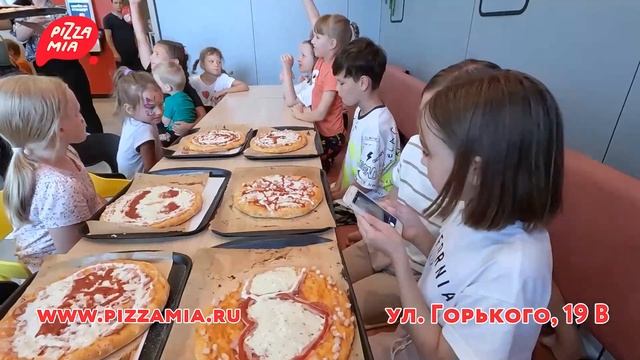 Уютный, семейный. В Ревде открылся ресторан Pizza Mia смотреть онлайн