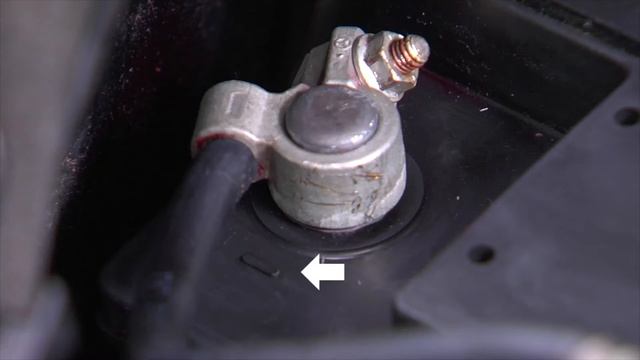 Bosch Auto Parts - Removing & Installing Car Battery смотреть онлайн
