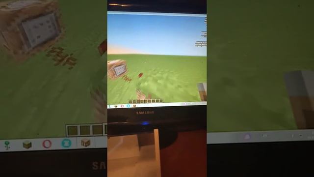 Как сделать открывающуюся и закрывающуюся дверь в Майнкрафт (Автоматическую) смотреть онлайн