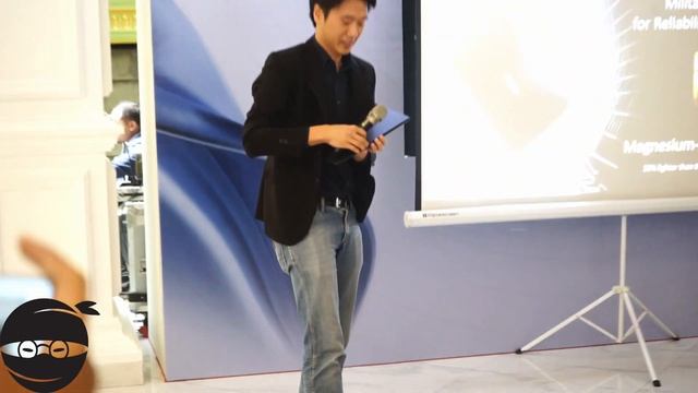 ASUS ZenBook 13 Launch: Military Grade Test смотреть онлайн