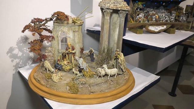 Presepi in mostra in sala Birolli смотреть онлайн