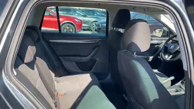 SKODA Octavia Combi 2.0 TDI Ambition DSG смотреть онлайн