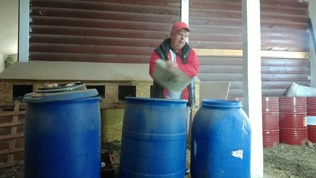 Лучшая автономная кормушка для кур и прочец птицы! смотреть онлайн