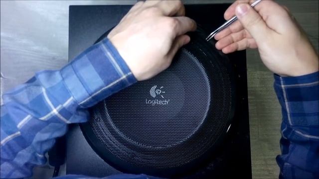 How to Remove the Logitech Z906 Bass Speaker смотреть онлайн